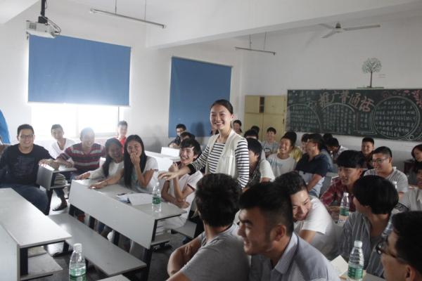 黄维老师参加班会