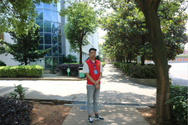 湖南省优秀共青团员获得者陈召同学